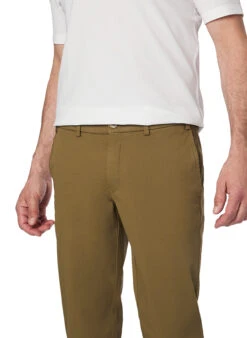 HILTL, Chino Tamo, Slim Fit, Baumwolle, Oliv 9 HILTL, Chino Tamo, Slim Fit, Baumwolle, Oliv -Herrenausstatter Geschaft 445233 norm3