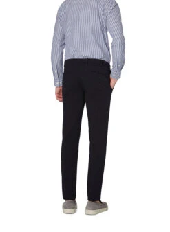 HILTL, Chino Tamo, Slim Fit, Baumwolle, Dunkelblau -Herrenausstatter Geschaft 445235 norm2
