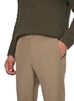 BOSS Green, Hose Commuter, Regular Fit, Mikrofaser-Stretch, Wasserabweisend, Greige -Herrenausstatter Geschaft 450817 norm3