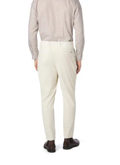 BOSS Black, Bundfaltenhose Perin, Cord, Ecru -Herrenausstatter Geschaft 451902 norm2